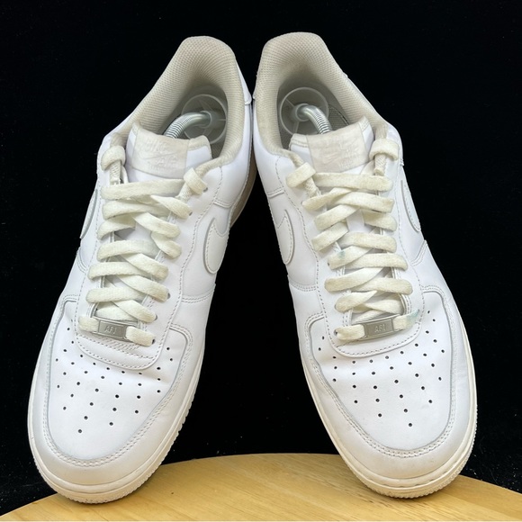 Nike Men's Air Force 1 Low '07 Triple White 2021 Sneaker CW2288-111 Size 10.5 - Picture 7 of 10
